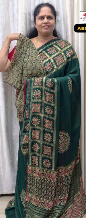 Green Chiffon Saree with Foil Motifs & Printed Blouse | ASE954