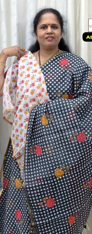 Black Checked Linen Cotton Saree with Printed Pallu | ASF262