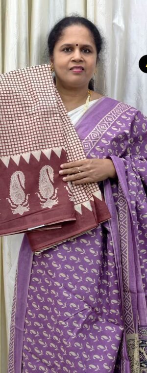 Maroon Checked Mul Mul Cotton Saree | ASF544