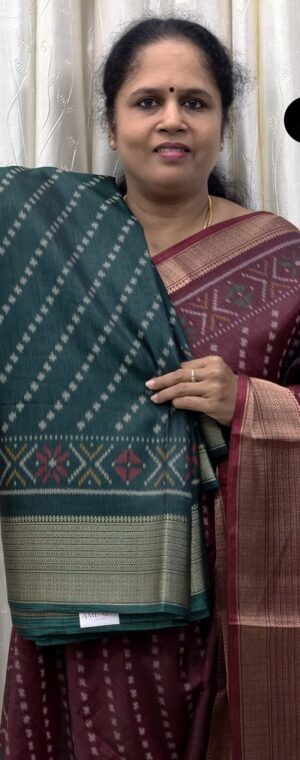 Green Pochampally Print Cotton & Crepe Blend Saree | ASG80