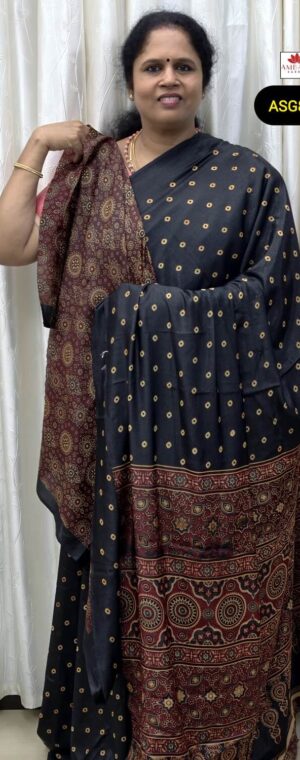 Black Bandhini Semi Crepe Saree With Printed Pallu | ASG854