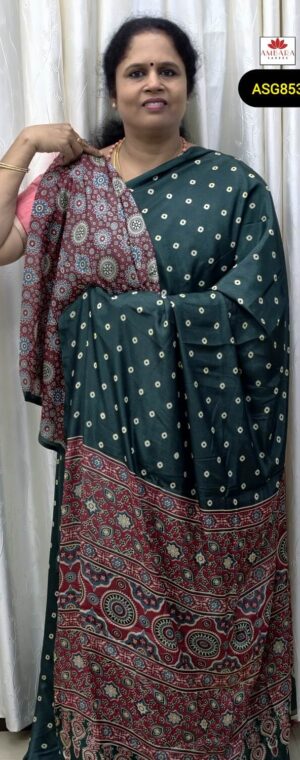 Bottle Green Bandhini Semi Crepe Saree With Printed Pallu | ASG853